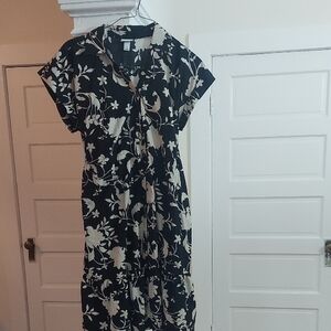 Ava & Viv Black and Cream Floral Midi Dress